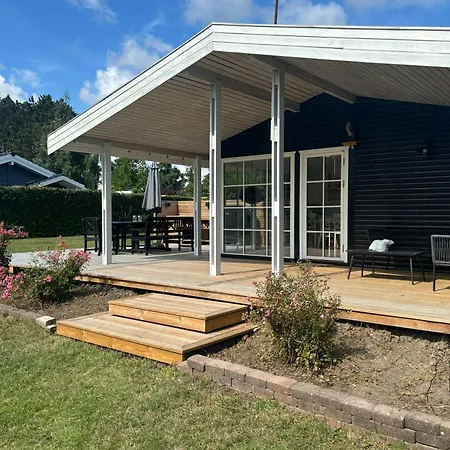 Summer House On Fejo With Field Views And Hébergement de vacances Vejro