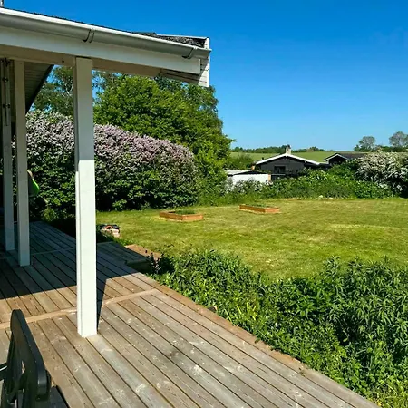 Summer House On Fejo With Field Views And Hébergement de vacances